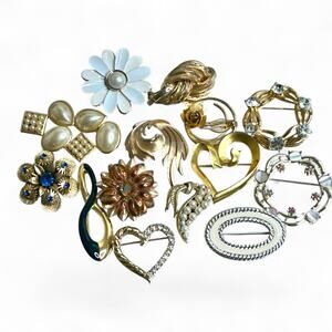 Vintage Brooches Mixed Lot Good Wearable Condition Various Vintage Ages